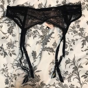 Victoria’s Secret garter belt size XS